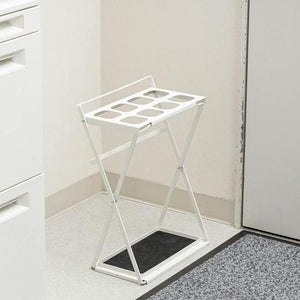 CAINZ entrance storage