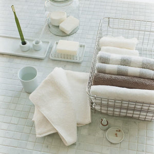 MUJI bathroom storage