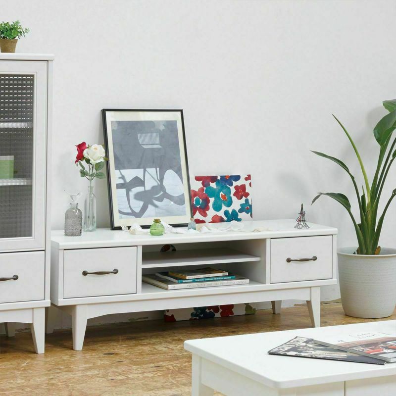 TV stand, width 118cm, height 40cm, white, fits 50-inch TVs, retro handle, cute feet, wiring holes