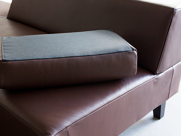 PIVO ONE ARM SOFA