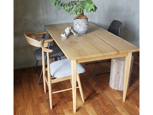 Solo dining table