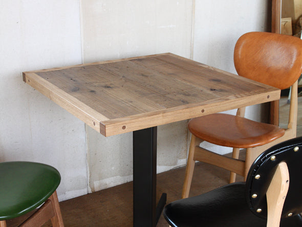 CAFE STYLE TABLE 700