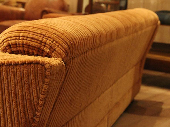 LAKEWOOD SOFA