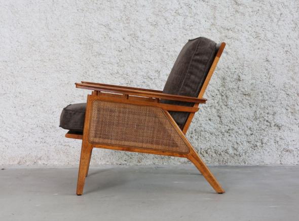 WICKER LOUNGE CHAIR