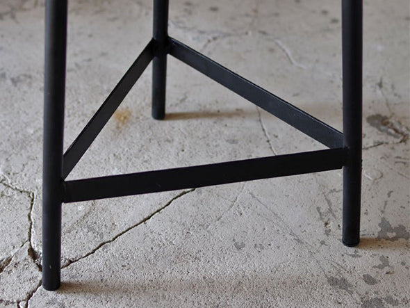 TR IRON STOOL