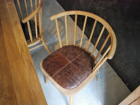 Half round chair