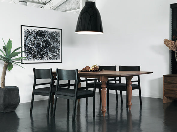 BELLADONNA DINING TABLE