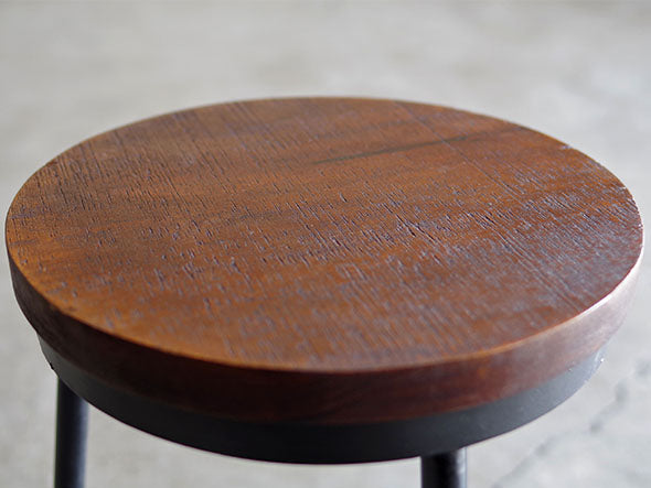 TR IRON STOOL