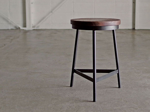 TR IRON STOOL