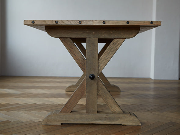 Brodia truss table