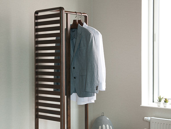 airs COAT RACK