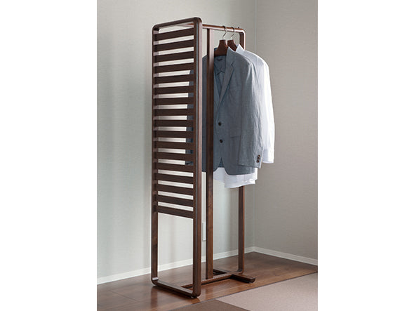 airs COAT RACK