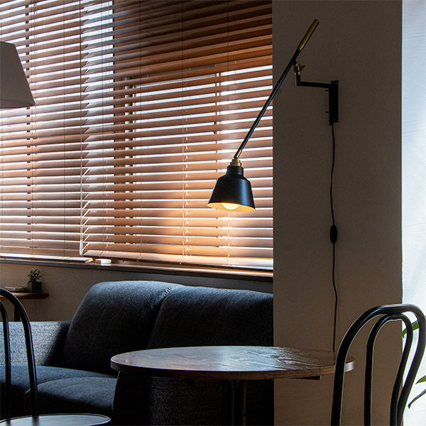 1-light arm wall light Dex Korat Black