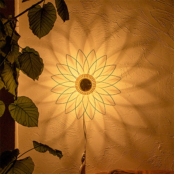 Maurinx Wall with Half Mirror Sphere