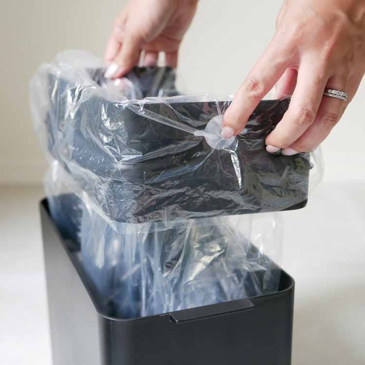 Seals 9.5 Airtight Dustbin, Black