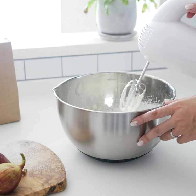 STAINLESS STEEL BOWL L