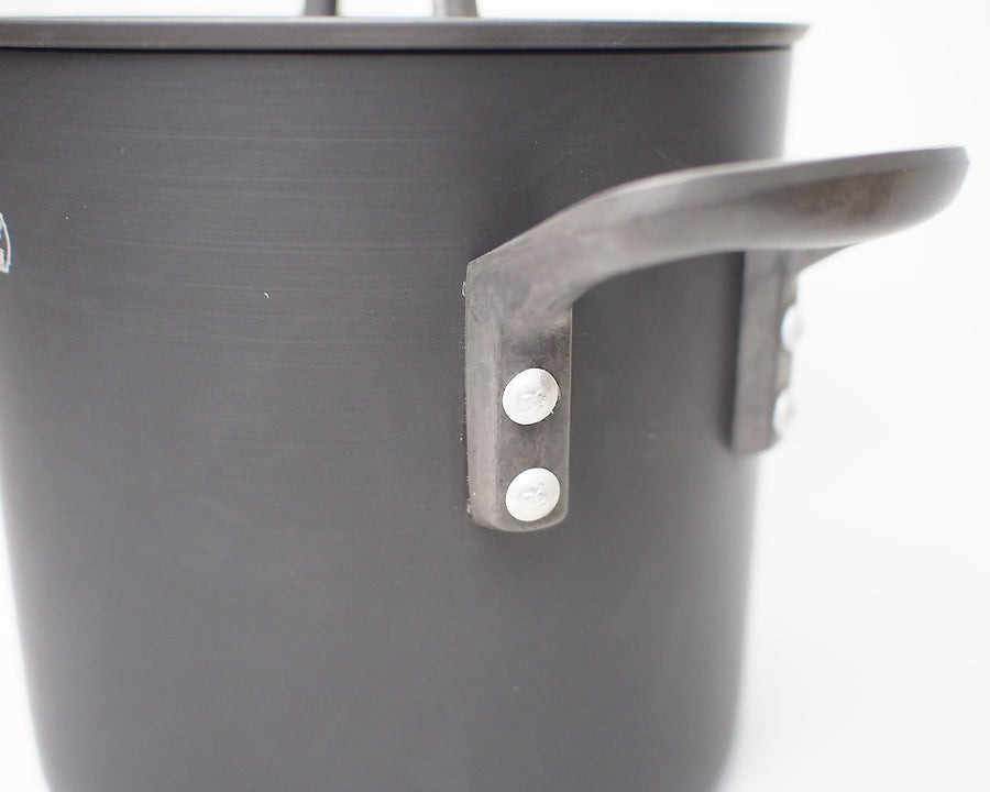 GS Black Stockpot by ETOETOTEATO