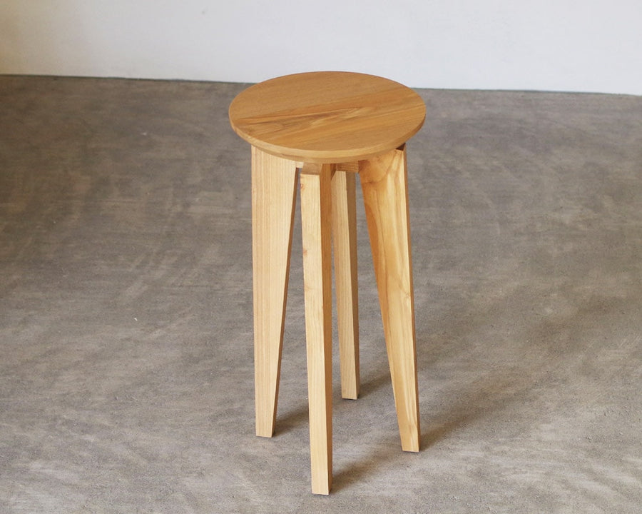 JS SIDE ROUND TABLE