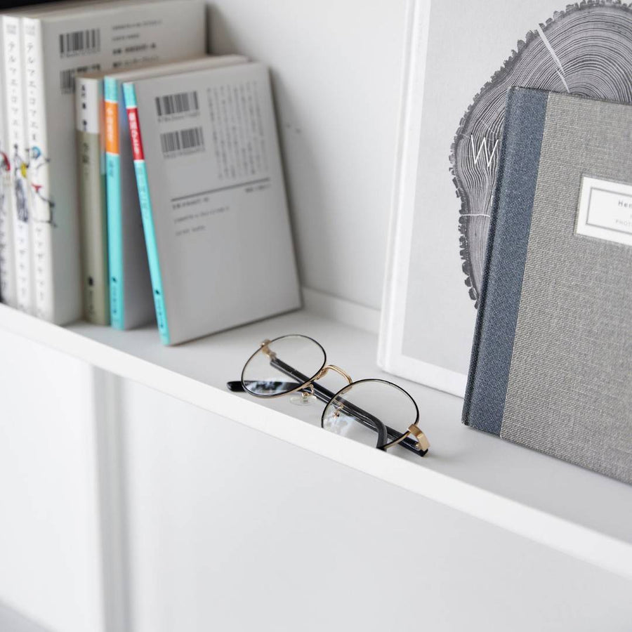 Tower Headboard with Movable Shelves