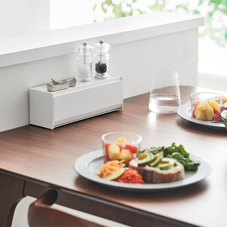 Tower Magnet Cutlery Case