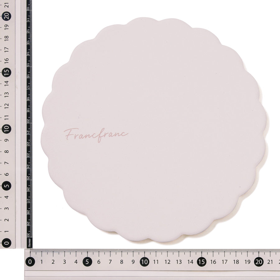 Trivet M Ruffle Logo Ivory