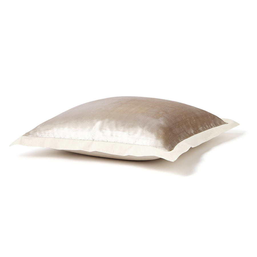 Solid flange cushion cover 600 x 600 light beige (121)