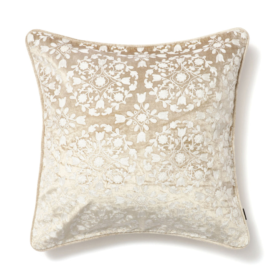 EMBオーナメント クッションカバー 450×450 ベージュ（B-049）