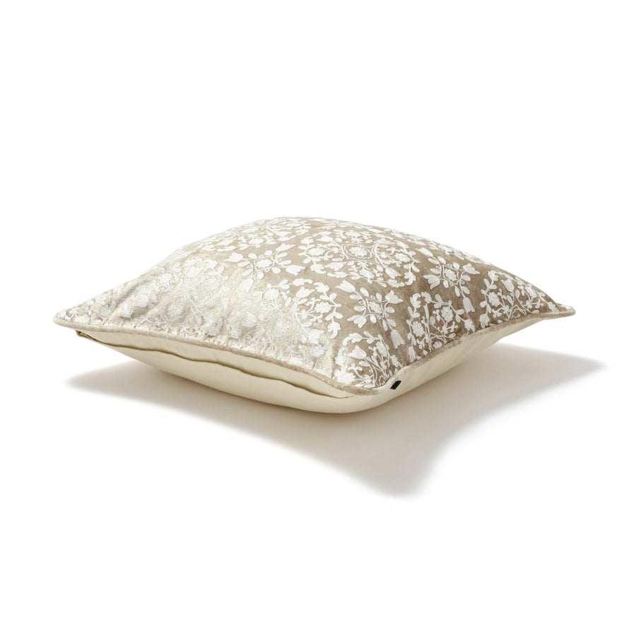 EMBオーナメント クッションカバー 450×450 ベージュ（B-049）