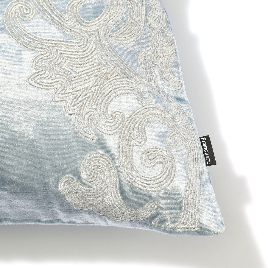 EMBオーナメント クッションカバー 45×45 ライトブルー（013）