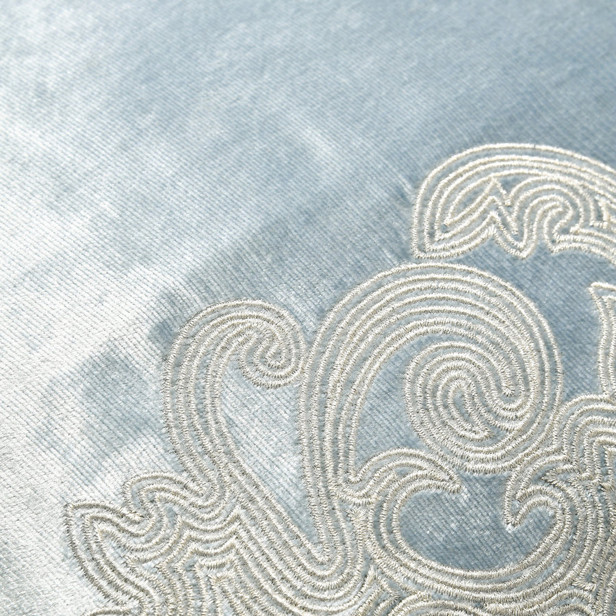 EMBオーナメント クッションカバー 45×45 ライトブルー（013）