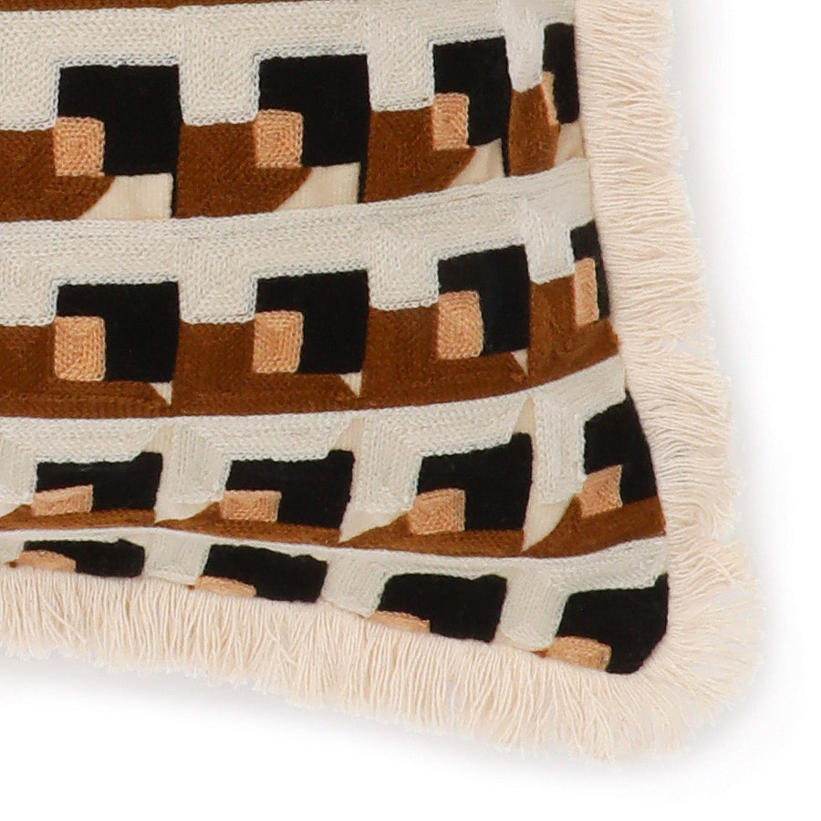 EMBジオメトリック クッションカバー 45×45 ベージュ（A-026）