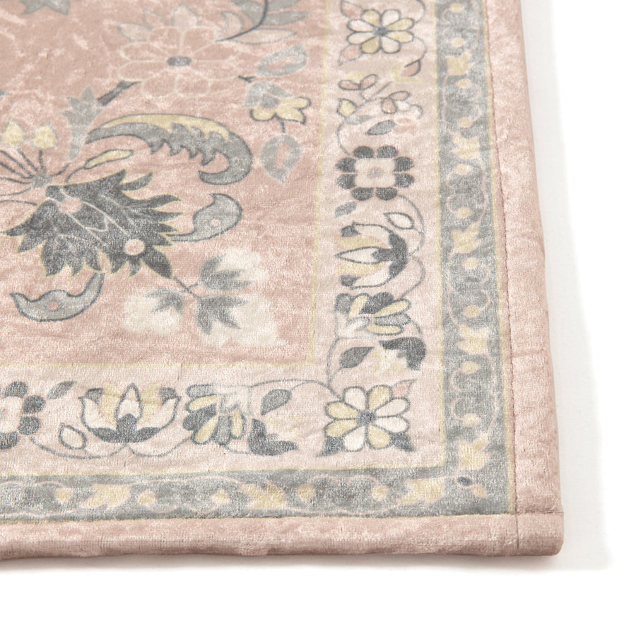 Lafine Rug S Pink 1400 x 1000