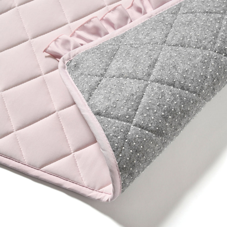 ひんやり キルトラグ フリル M 1850×1300 ライトピンク