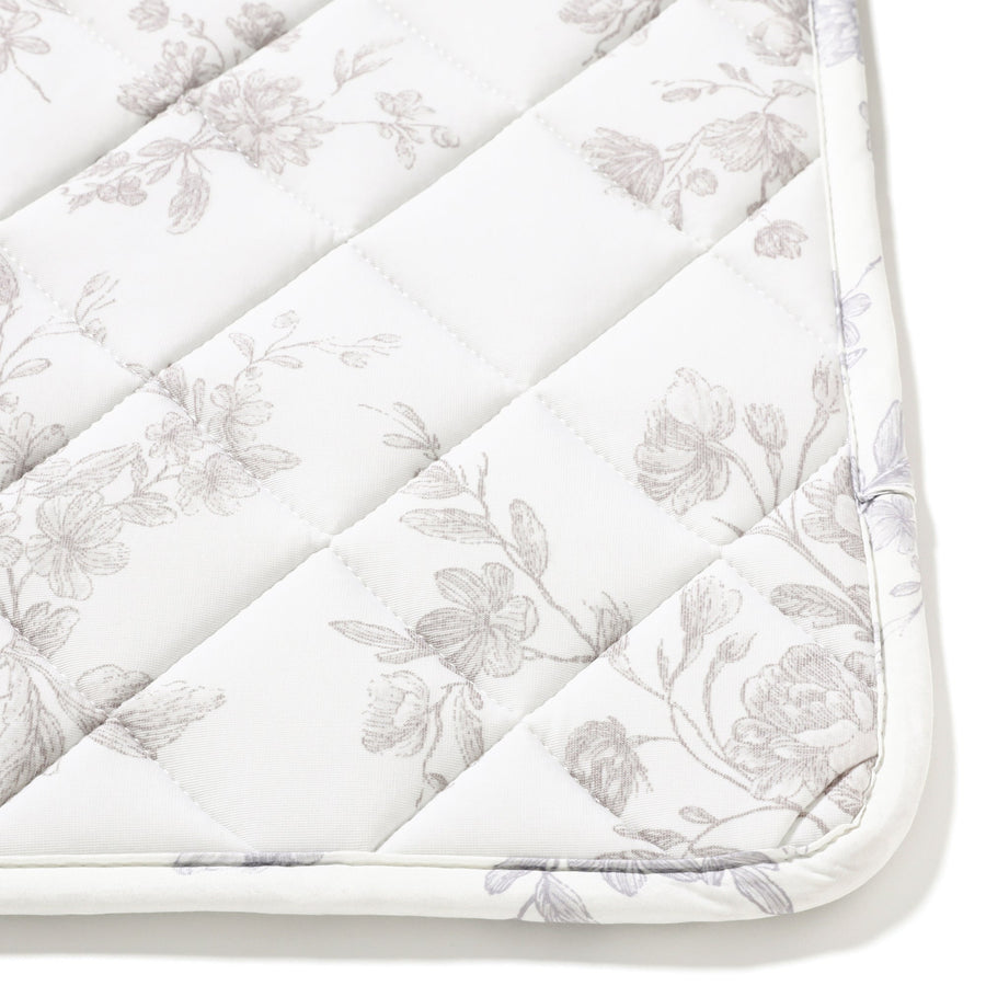 ひんやり キルトラグ クラシックフラワー M 1850×1300 グレー