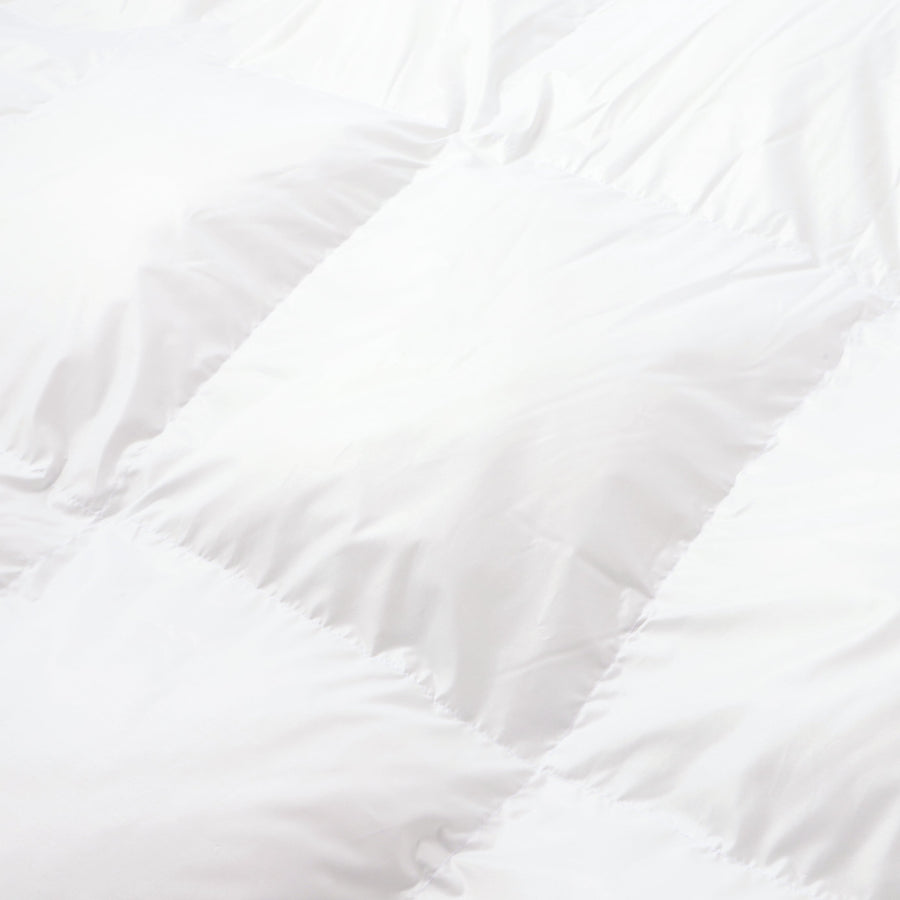 羽毛を使っていないふっくら布団 ダブル ホワイト
