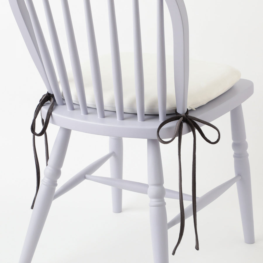 ロングリボン チェアシートクッション アイボリー×ブラック