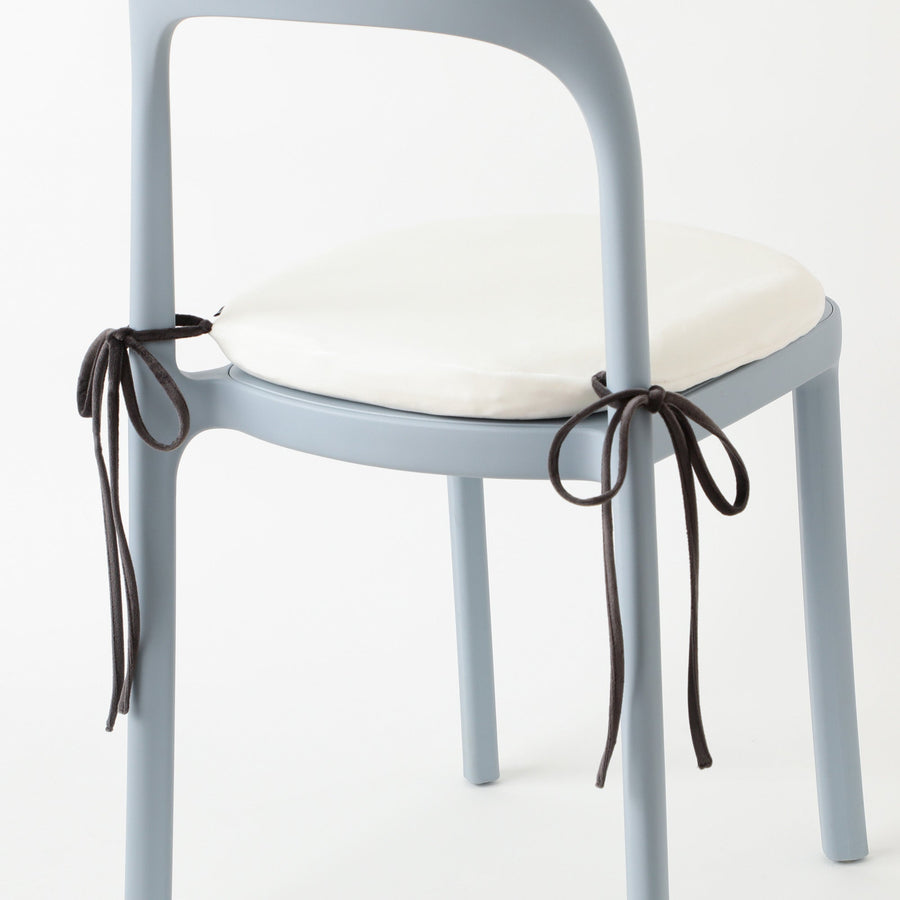 ロングリボン チェアシートクッション アイボリー×ブラック