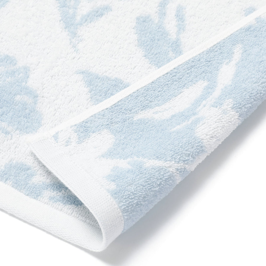 Vale Set Bath Towel Natural Flower Light Blue