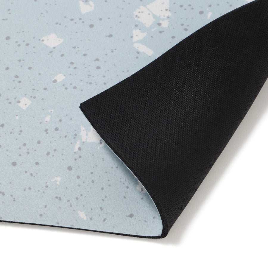 珪藻土入りソフトバスマット 半円形 テラゾー ライトブルー