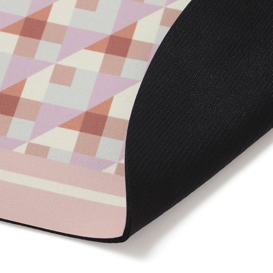 珪藻土入りソフトバスマット 楕円形ソフトジオメトリック ピンク