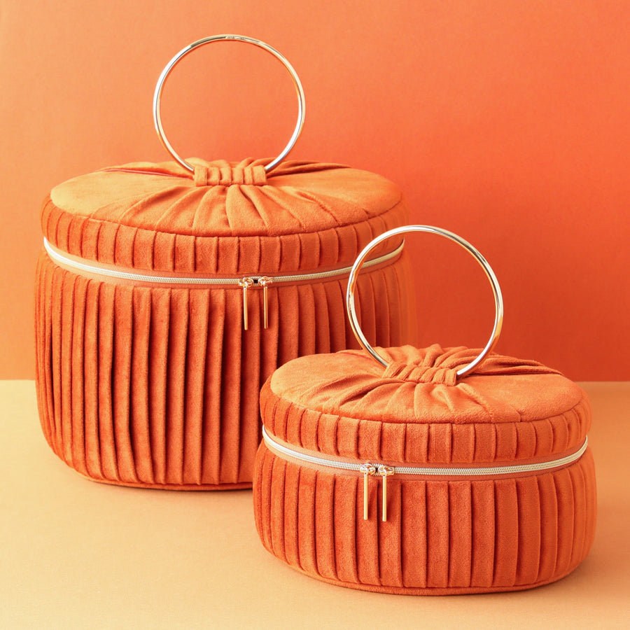 ベロアプリーツ バニティポーチ L オレンジ