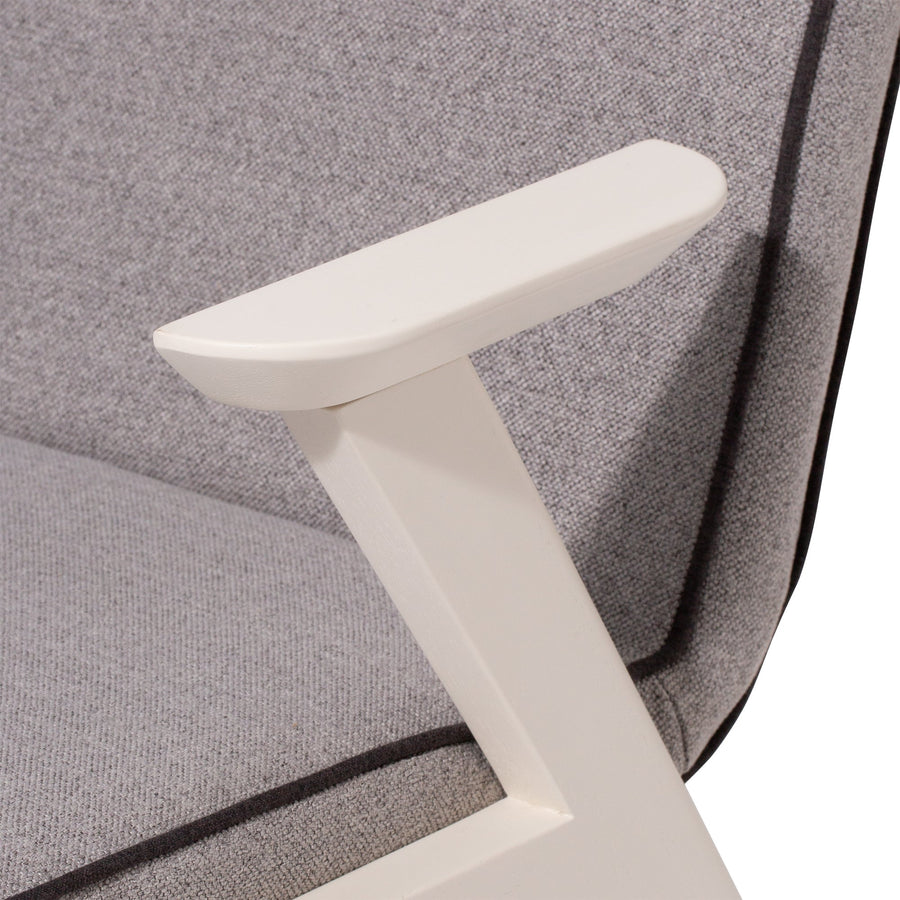 Herve Chair Arm L White x Grey