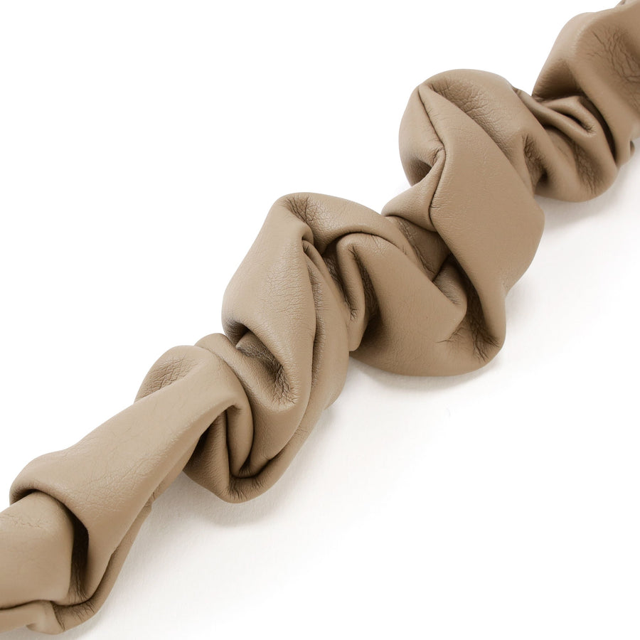 スマホストラップになるUSBケーブル ベージュ