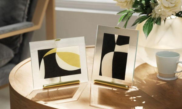 Flute Photo Frame 4x6, Postcard 5x7 (2L size), Brass