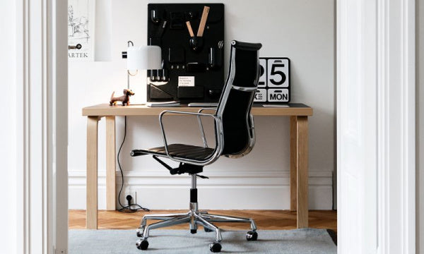 TABLE 80A Black linoleum
