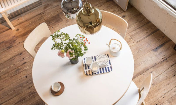 TABLE 90A White Laminate