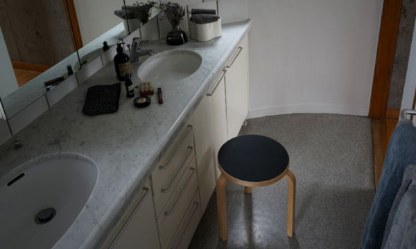STOOL 60 スツール ブラックリノリウム