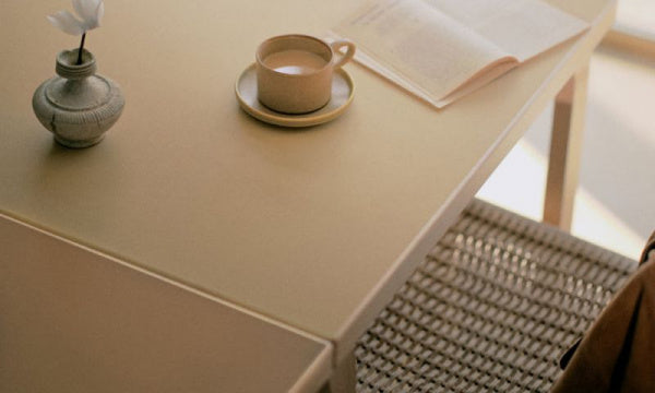 DL81C Drop-leaf Table, Clay and Walnut Linoleum