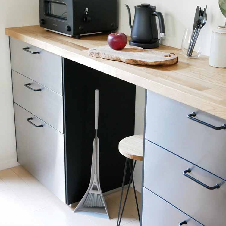 Sweep Compact White Gray