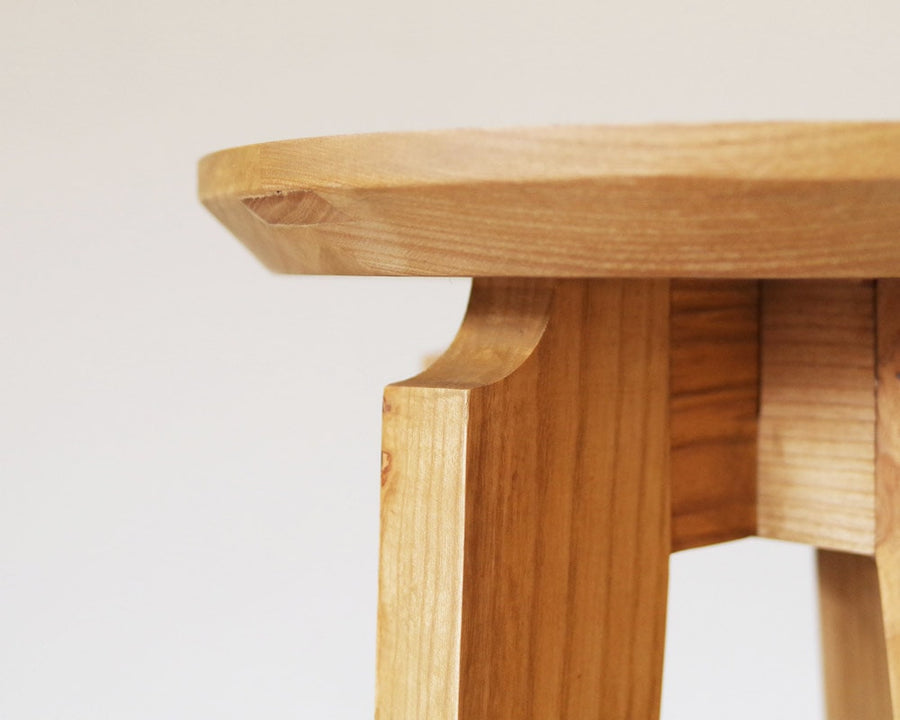 JS SIDE ROUND TABLE